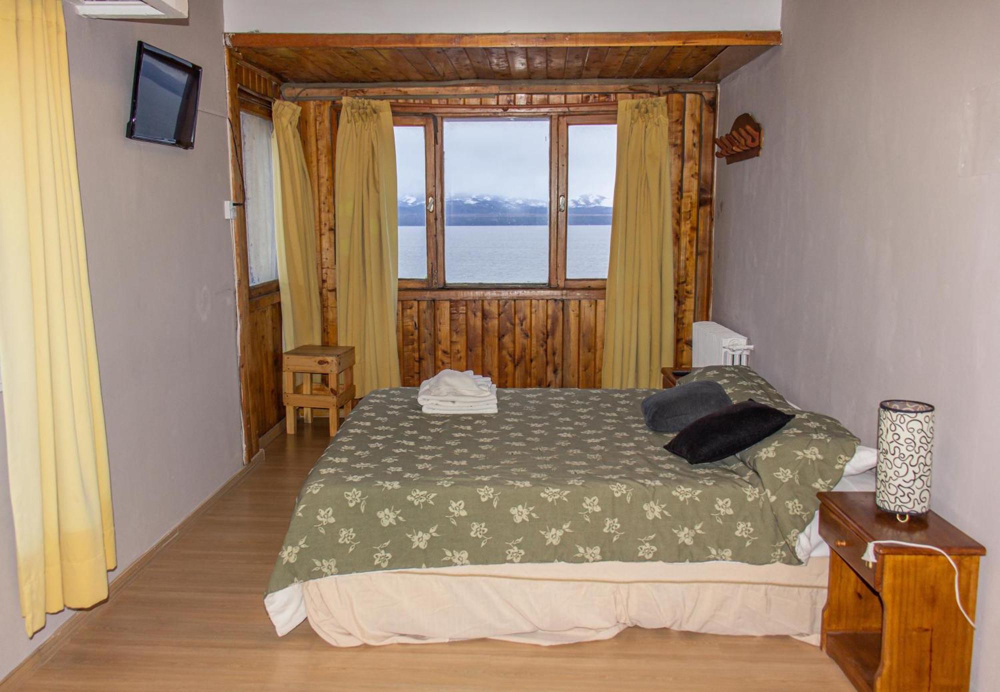 Tangoinn Hostel Downtown San Carlos de Bariloche Bagian luar foto