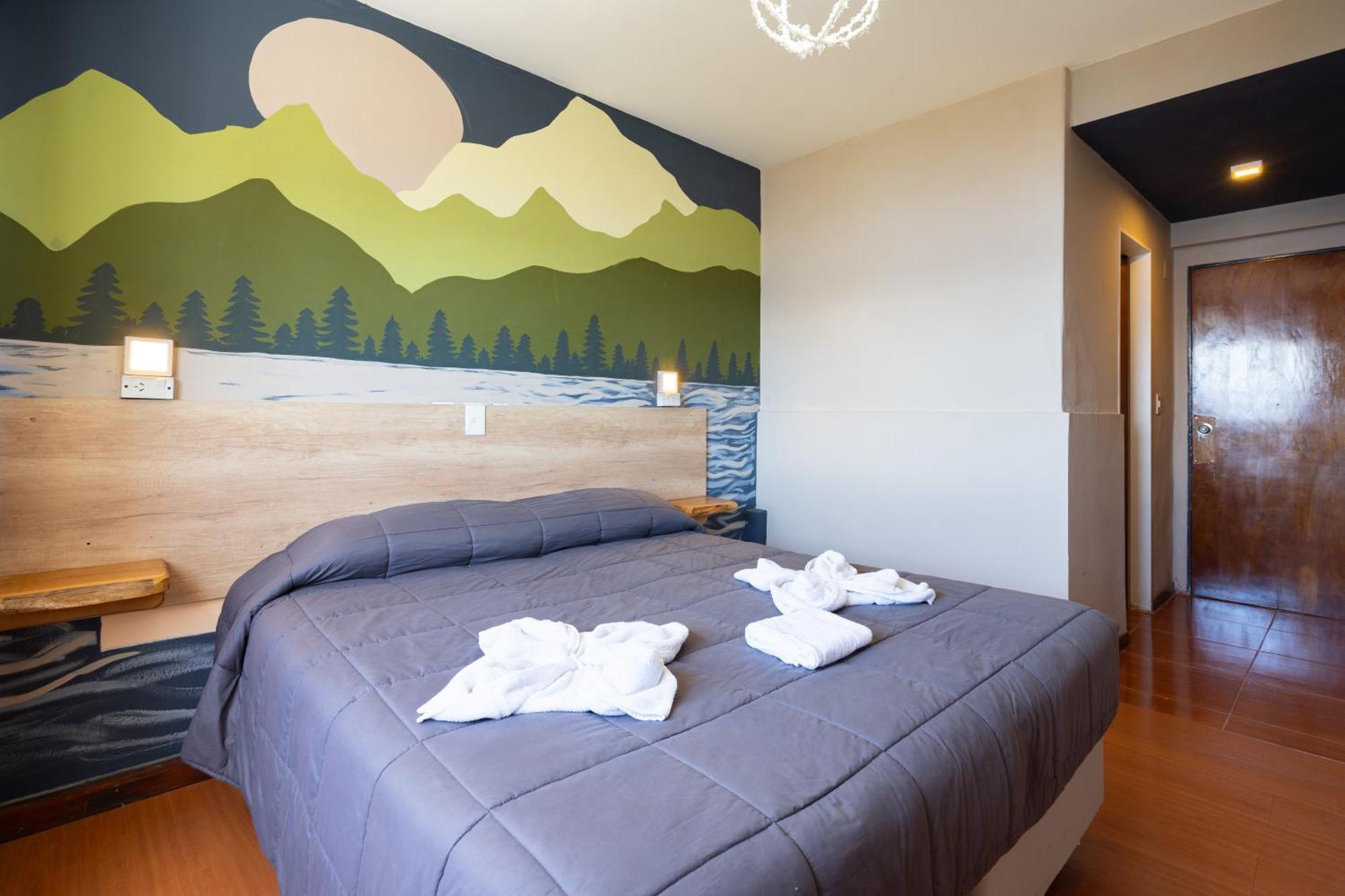 Tangoinn Hostel Downtown San Carlos de Bariloche Bagian luar foto